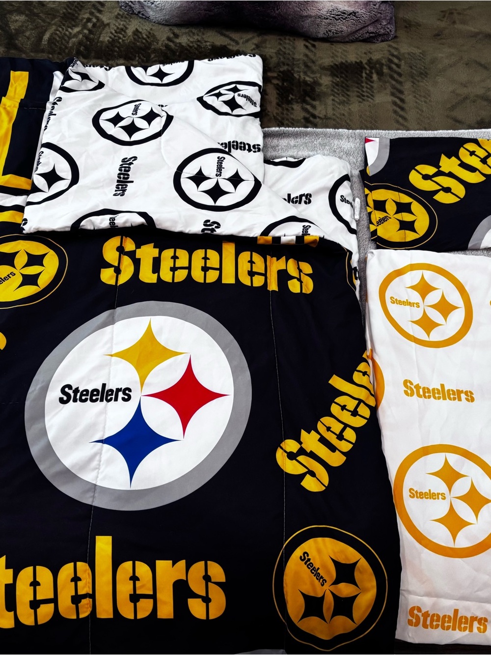 Steelers Black and Gold Twin Size Bedding Set - Official Team Design